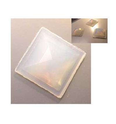 cabochon Pyramide Rombo 30x30mm Opaline