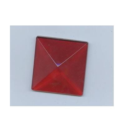 cabochon Pyramide de 18x18mm Rouge